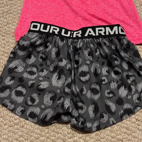 Girls Under Armor Heatgear outfit - Picture 16 of 16